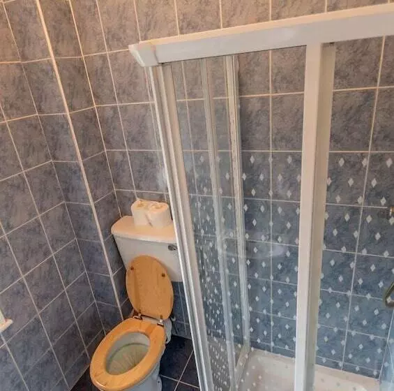 An Sean Ostan Apartments