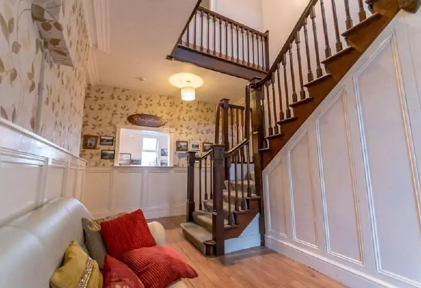 An Sean Ostan Apartments