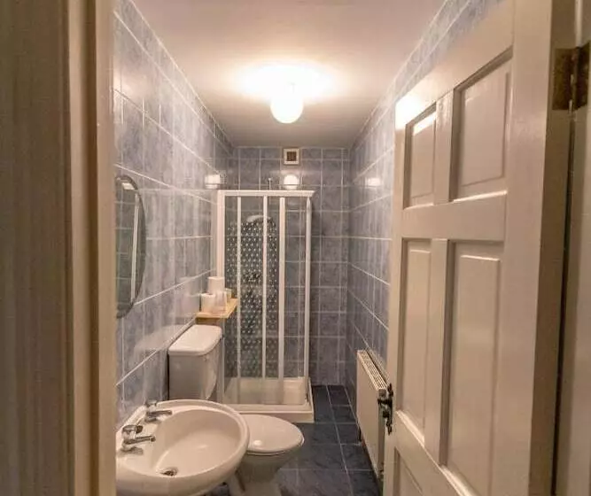 An Sean Ostan Apartments