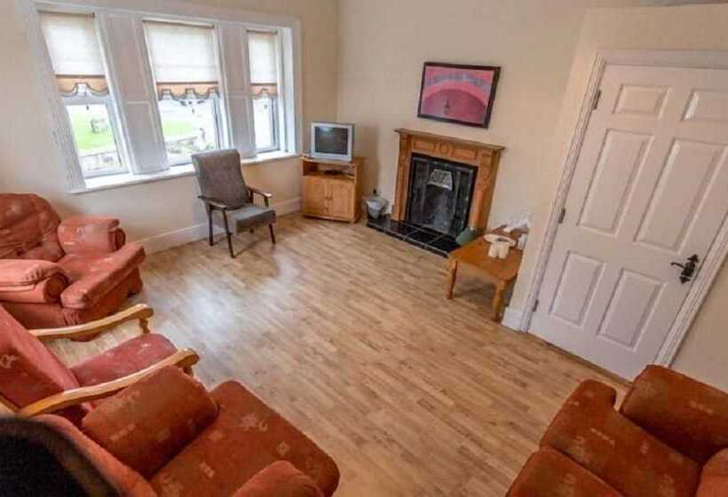 An Sean Ostan Apartments