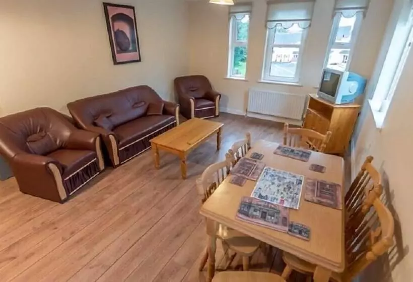 An Sean Ostan Apartments