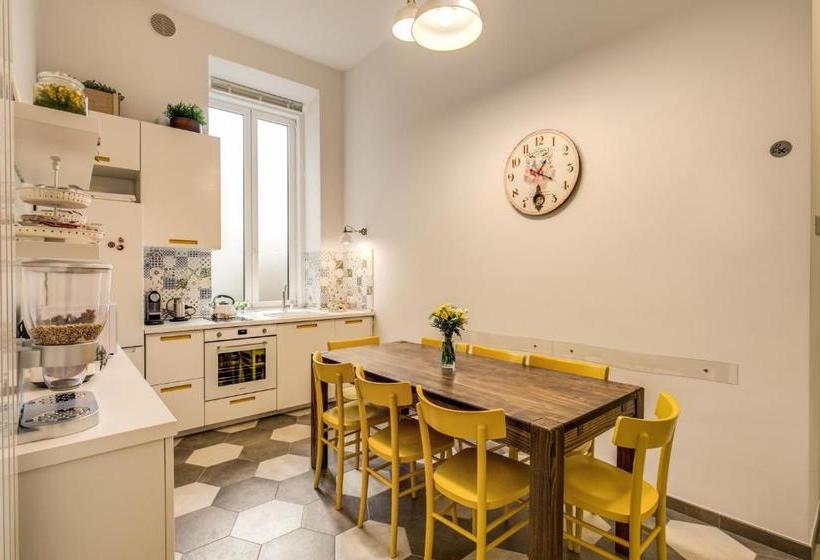 Bed and Breakfast Latte & Biscotti