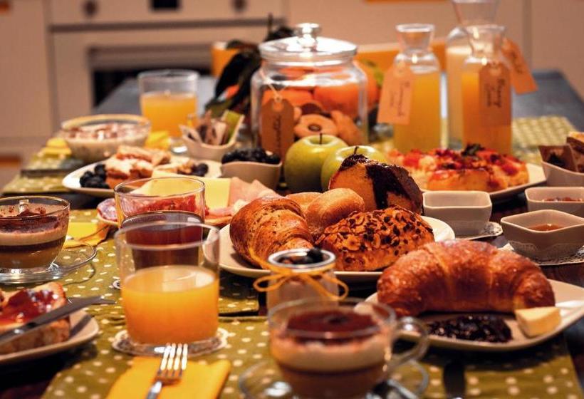 Bed and Breakfast Latte & Biscotti