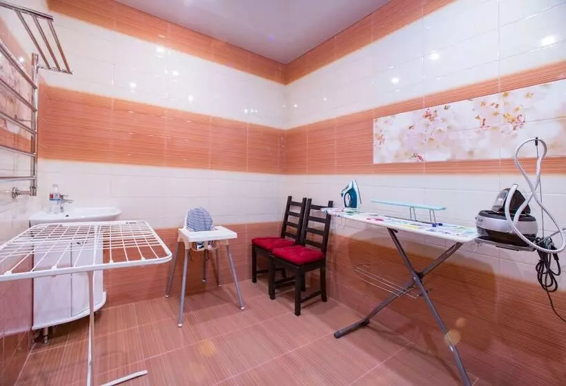 Guest House Seven Nights   Hostel