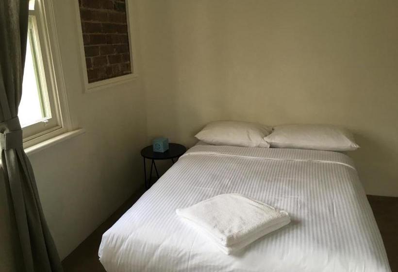 Hotel Astoria Space Pop Up