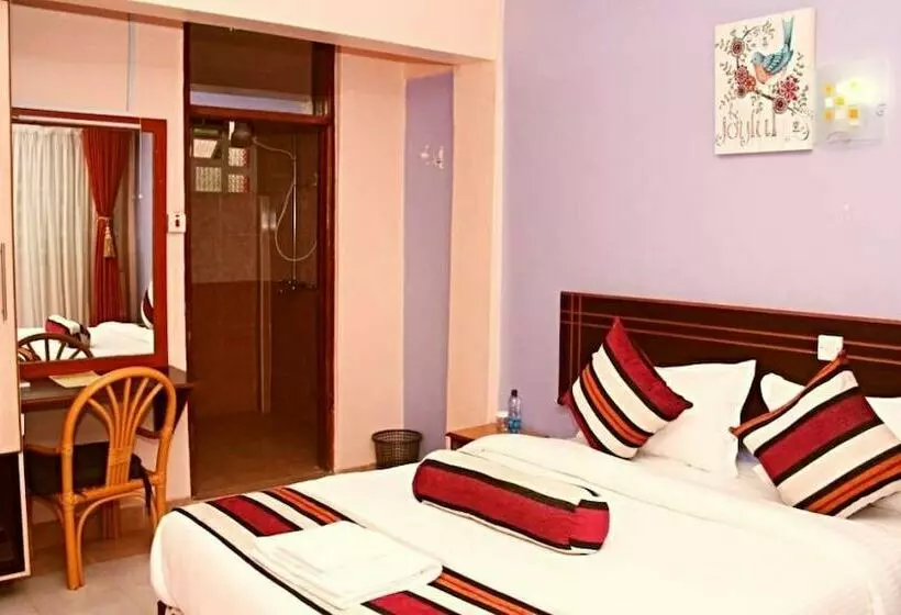 هتل Eleon Inn