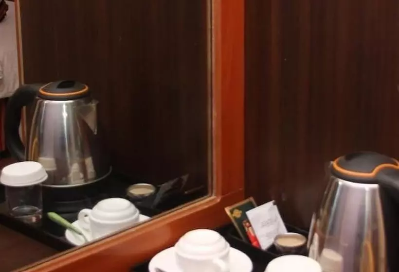 هتل Eleon Inn