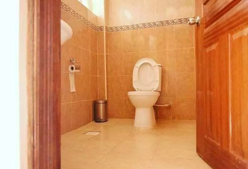 هتل Eleon Inn