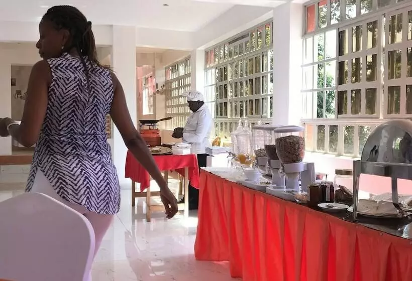هتل Eleon Inn