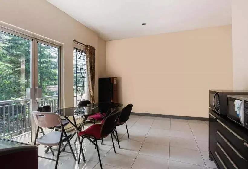 هتل Reddoorz Syariah Plus @ Wisma Bougenville Karawaci