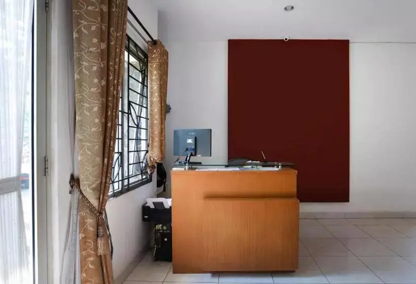 هتل Reddoorz Syariah Plus @ Wisma Bougenville Karawaci