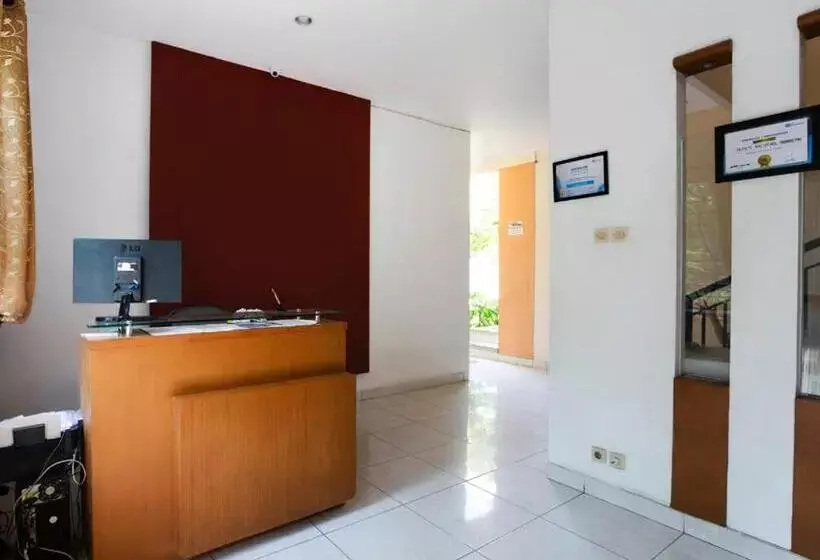 هتل Reddoorz Syariah Plus @ Wisma Bougenville Karawaci