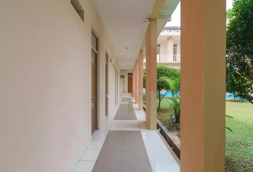 هتل Reddoorz Syariah Plus @ Wisma Bougenville Karawaci