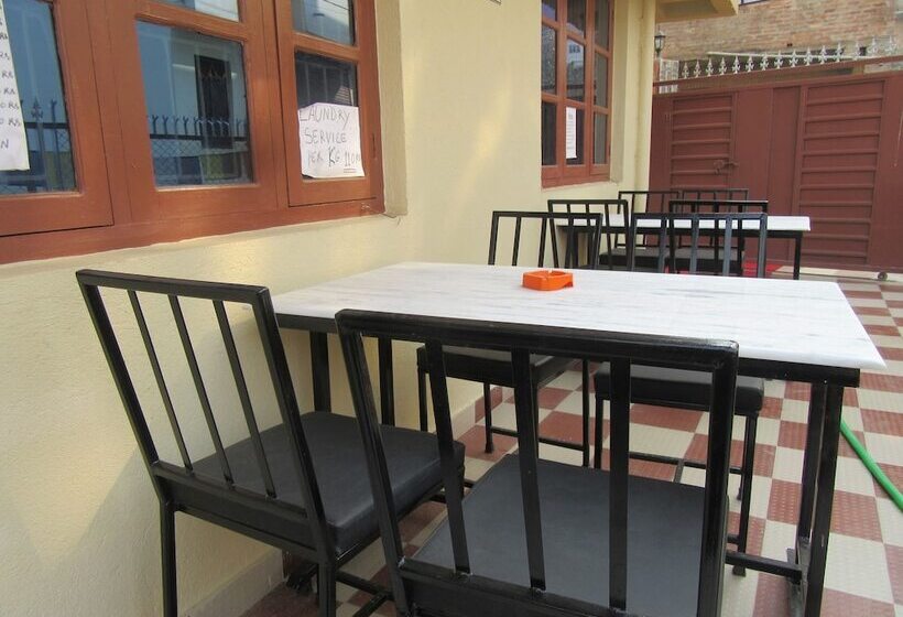 هتل Stupa View Inn