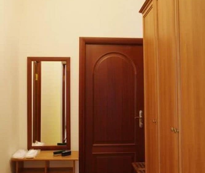 בית מלון כפרי The Old Monastery