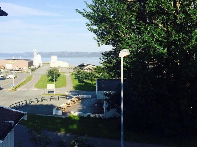 Pensió Brekstad Gjestehus As