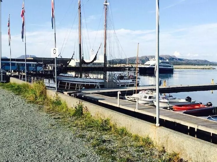 Majatalo Brekstad Gjestehus As