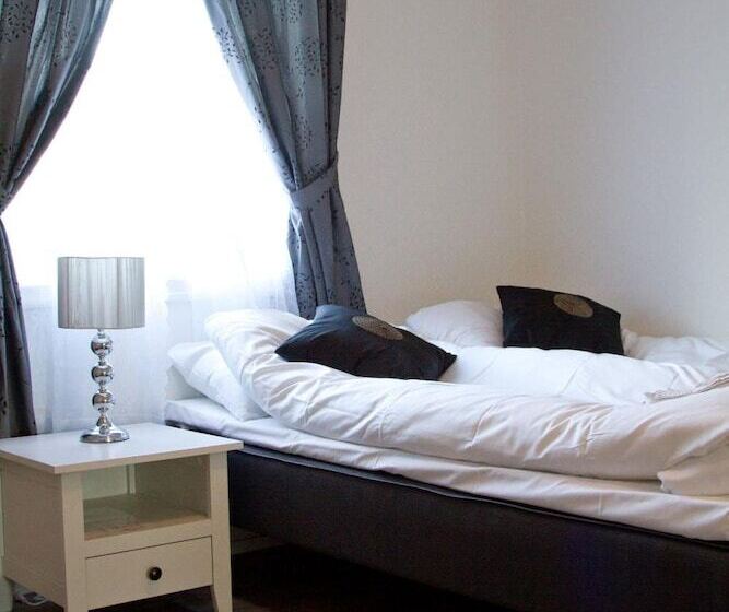 Pensió Brekstad Gjestehus As