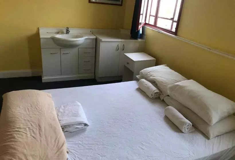 Retkeilymaja Criterion Art Deco Backpackers