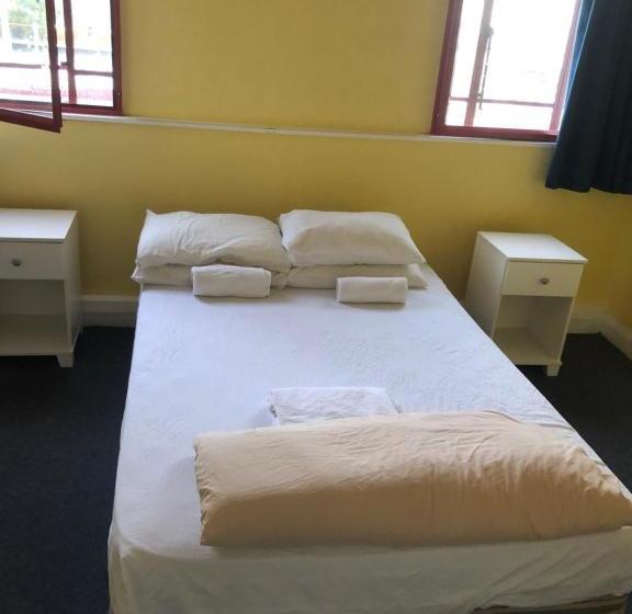 旅馆 Criterion Art Deco Backpackers