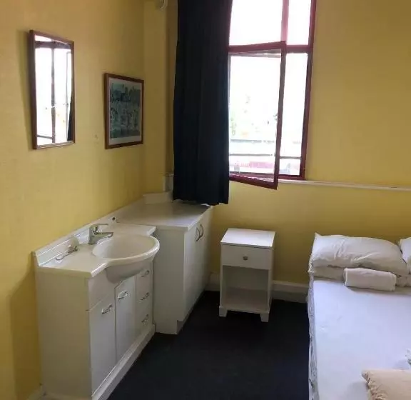 Retkeilymaja Criterion Art Deco Backpackers