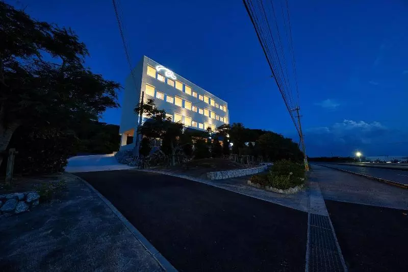Retkeilymaja Marea Resort Motobu