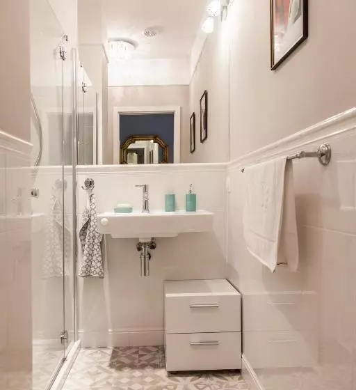 Bc7 Apartments