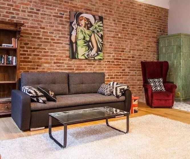 Bc7 Apartments