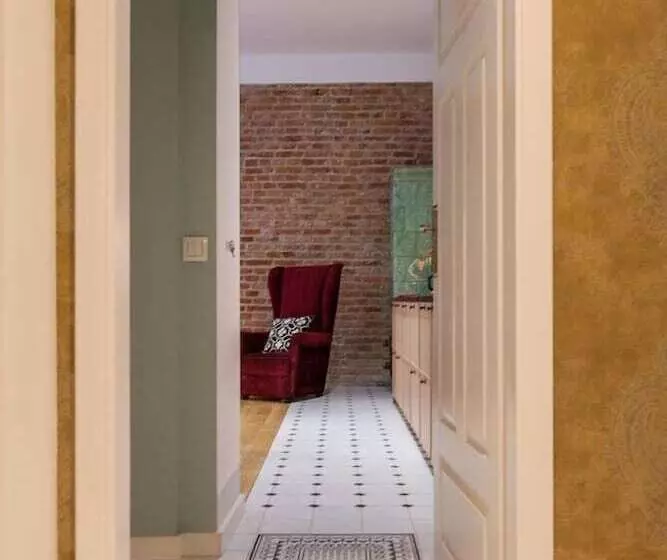 Bc7 Apartments
