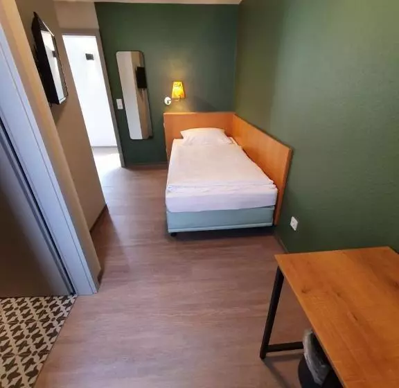 Hostelli Wirtshaus & Hotel Zur Alten Brauerei Zapf