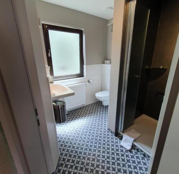 פונדק Wirtshaus & Hotel Zur Alten Brauerei Zapf