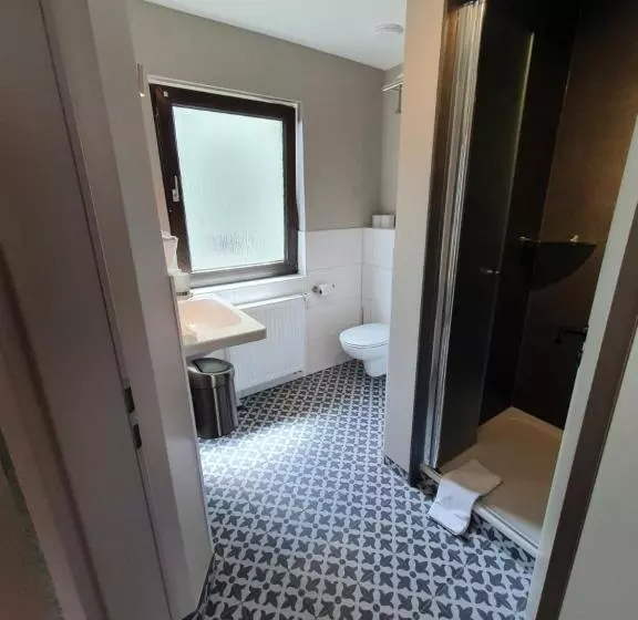 Hostelli Wirtshaus & Hotel Zur Alten Brauerei Zapf