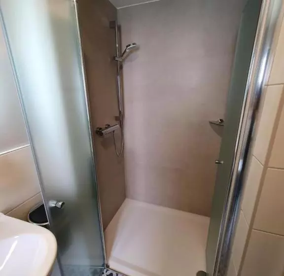 Hostelli Wirtshaus & Hotel Zur Alten Brauerei Zapf