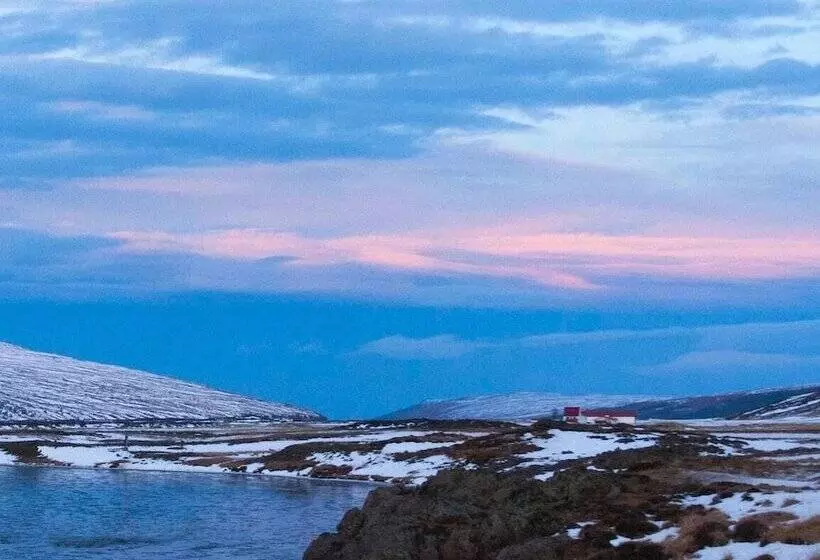 هتل Fljotsbakki Farm