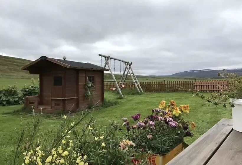 هتل Fljotsbakki Farm