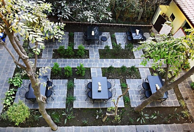 هتل Sapana Garden Thamel