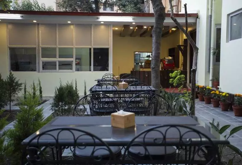 هتل Sapana Garden Thamel