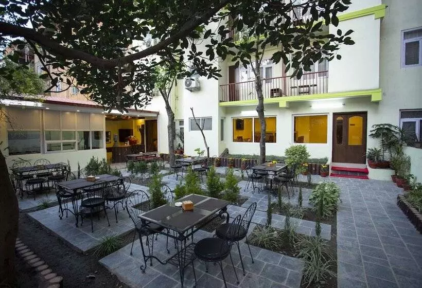 هتل Sapana Garden Thamel