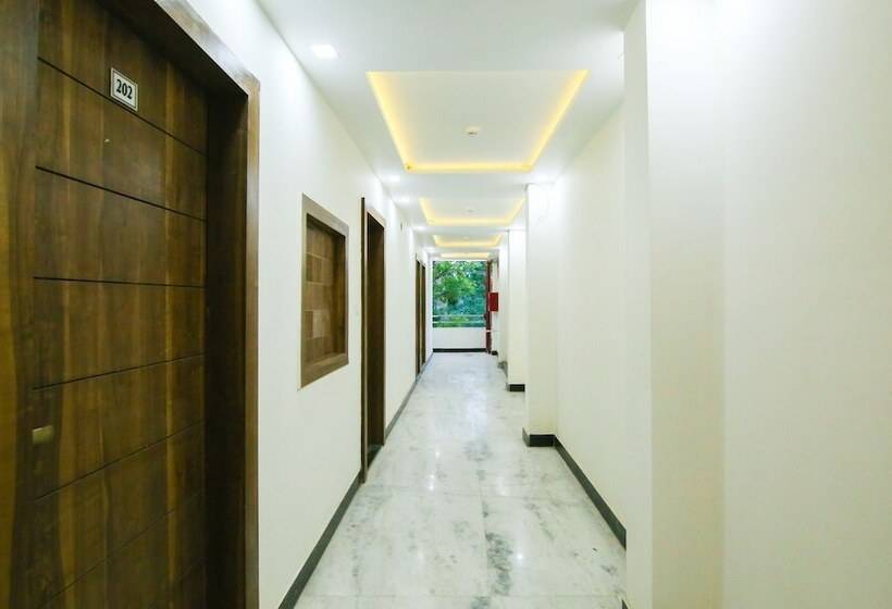 בית מלון כפרי Treebo The Vantage