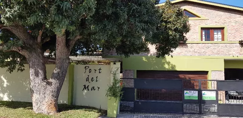 Majatalo Port Del Mar Guesthouse