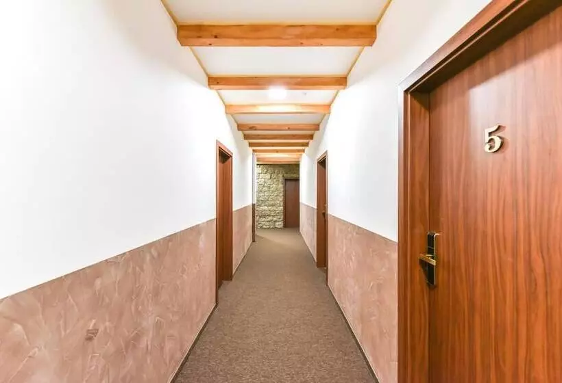 Aamiaismajoitus (B&B) Chata Bramberk