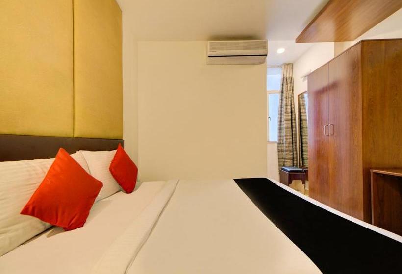 酒店 Capital O Swiss Gstaad Near Hitech City