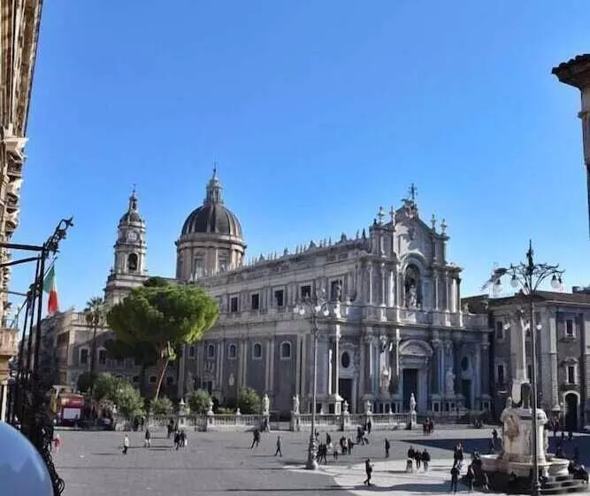 Hostelli Palazzo Marletta Luxury House