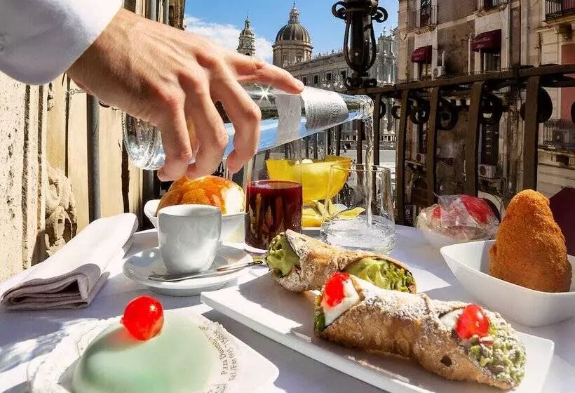 Hostelli Palazzo Marletta Luxury House