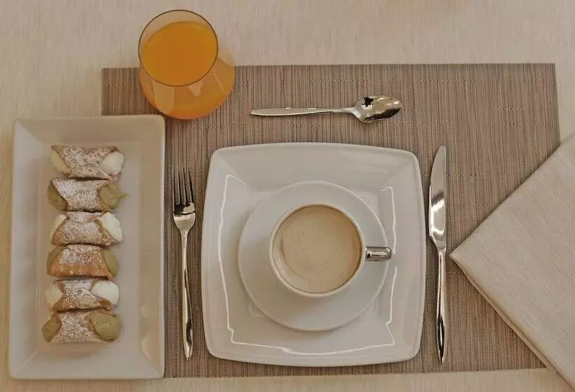 Hostelli Palazzo Marletta Luxury House