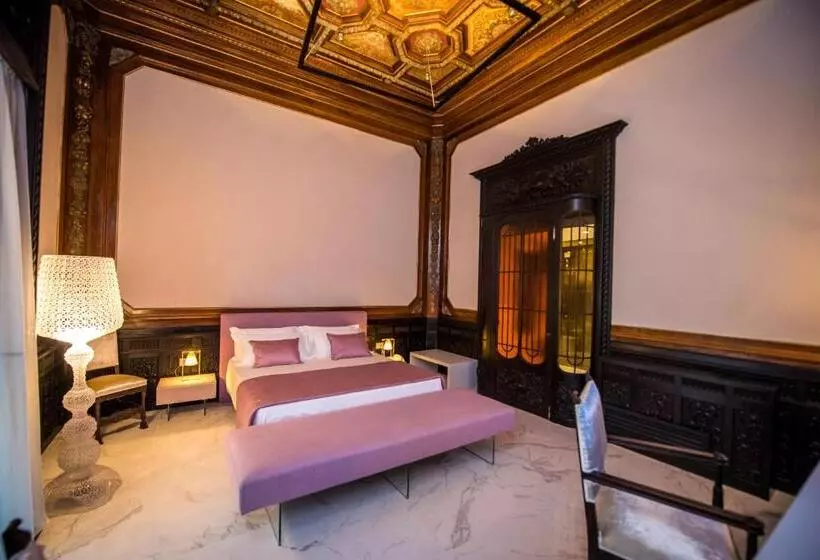 Hostelli Palazzo Marletta Luxury House