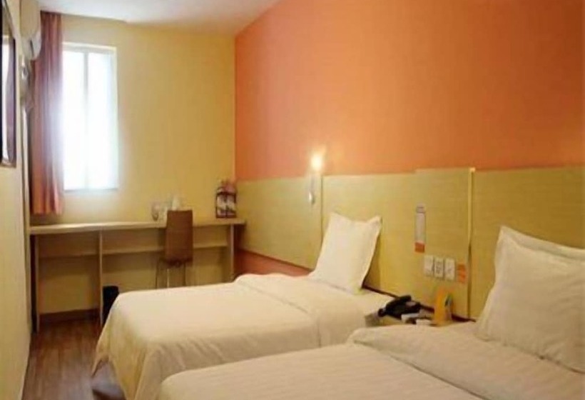 Отель 7 Days Inn