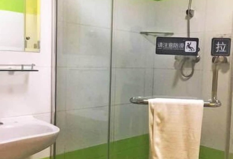 Отель 7 Days Inn