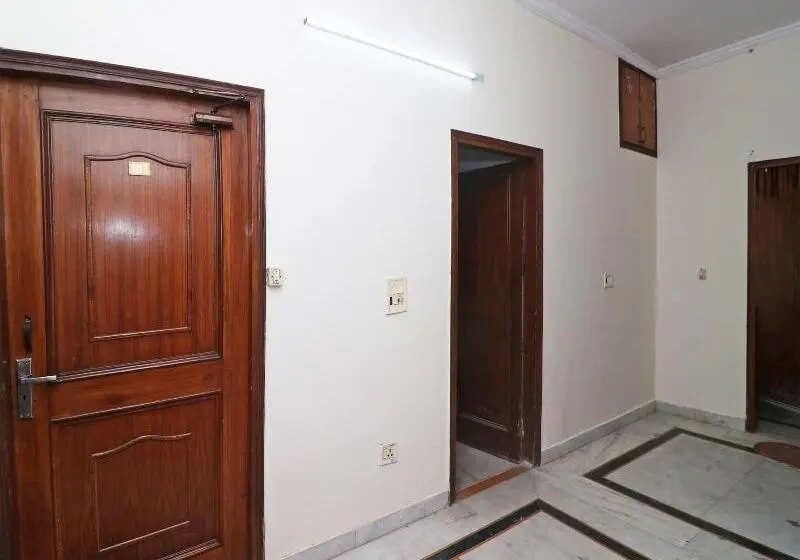 هتل Hari Villa Residency By Oyo Rooms