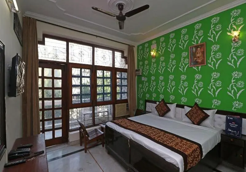 هتل Hari Villa Residency By Oyo Rooms